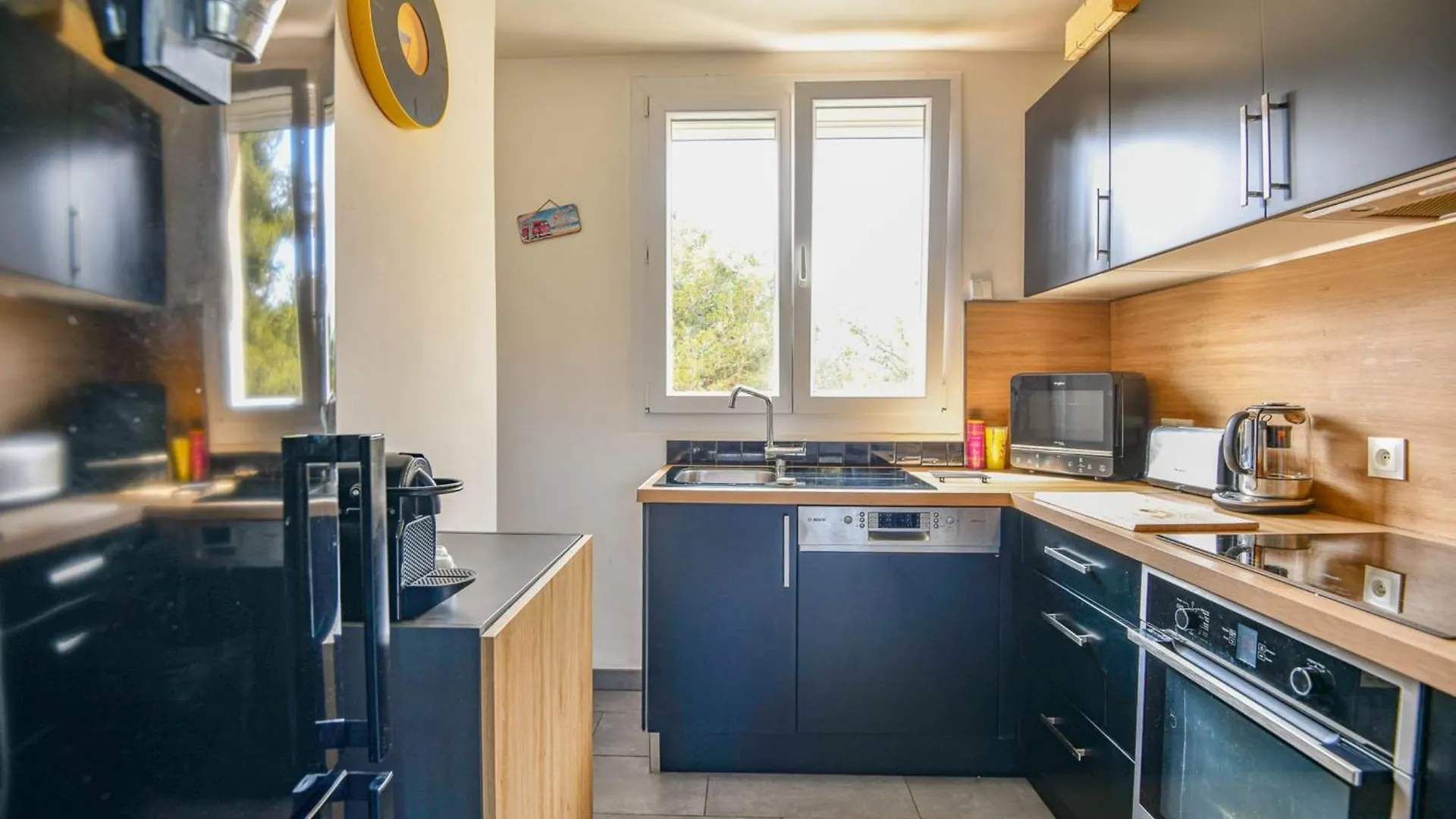 Bel Appart Avec Balcon Et Clim Pres Des Calanques Marseille Apartment